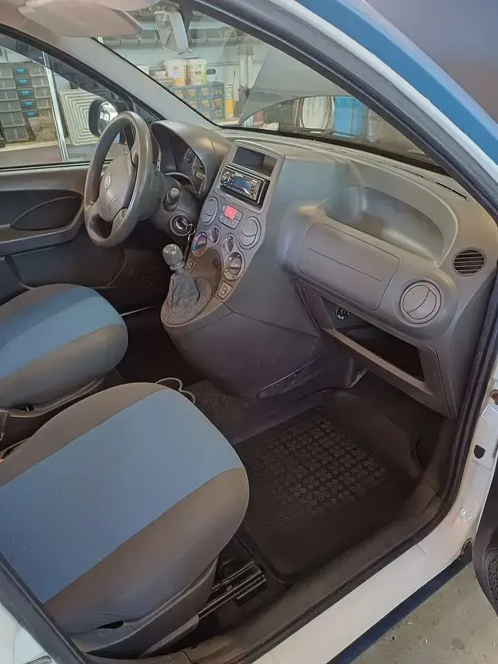Gebraucht Fiat Panda 4x4 69 PS (50 kW) 2011 Blau Kleinwagen