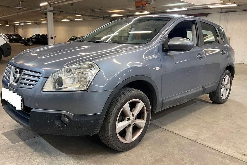 Grau Gebraucht 2010 Nissan Qashqai SUV | 4.499 € (Guter Preis) - Bild 1/4