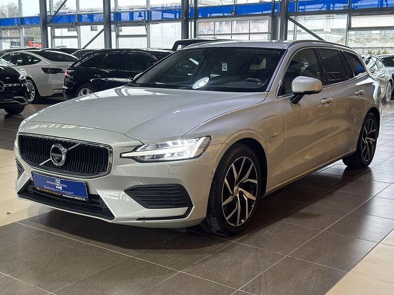 Gebraucht Volvo V60 Inscription 341 PS (250 kW) 2020 Grau birch light / metallic (metallic) Kombi