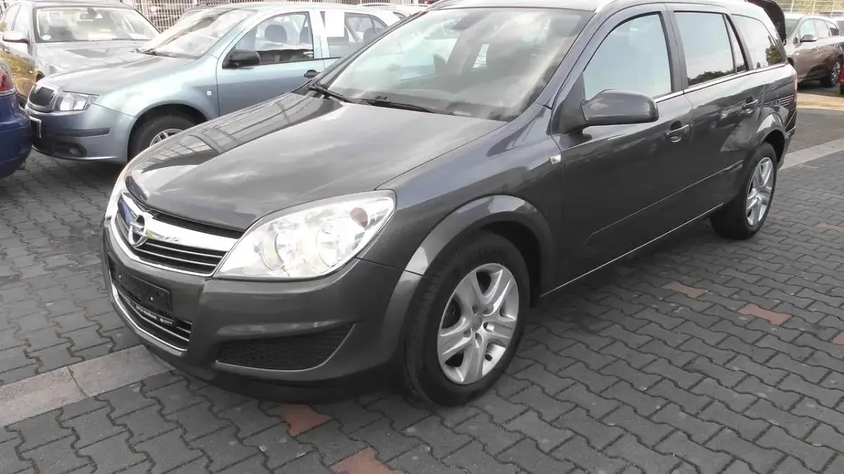 Gebraucht Opel Astra Sport 116 PS (85 kW) 2008 Grau Kombi