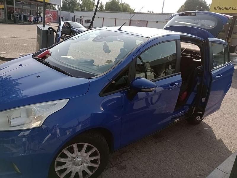 Gebraucht Ford B-MAX Trend 101 PS (74 kW) 2013 Blau Van / Kleinbus