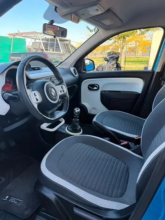 Gebraucht Renault Twingo Experience 90 PS (66 kW) 2014 Blau Kleinwagen