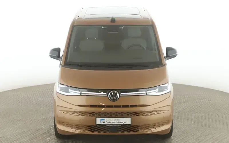 Używany VW Multivan Style 204 KM (150 kW) 2022 Pomarańczowy Minivan