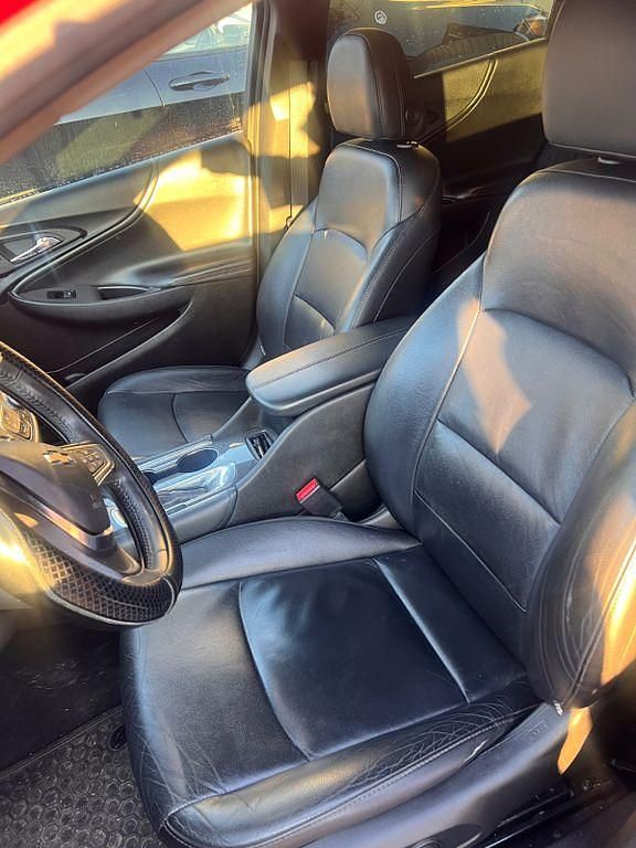 Gebraucht Chevrolet Malibu 162 PS (119 kW) 2017 Rot Limousine