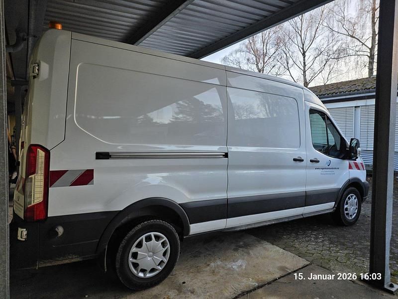Gebraucht Ford Transit Basis 131 PS (96 kW) 2019 Weiß Abholung