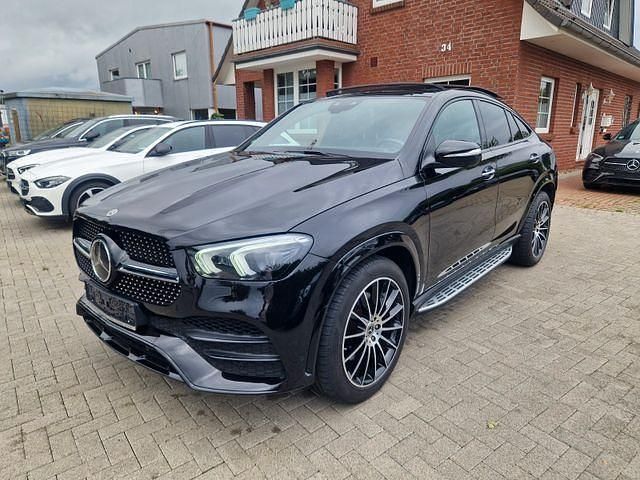 Schwarz Gebraucht 2021 Mercedes GLE350e AMG line Coupé | 71.490 € (Teuer) - Bild 1/4