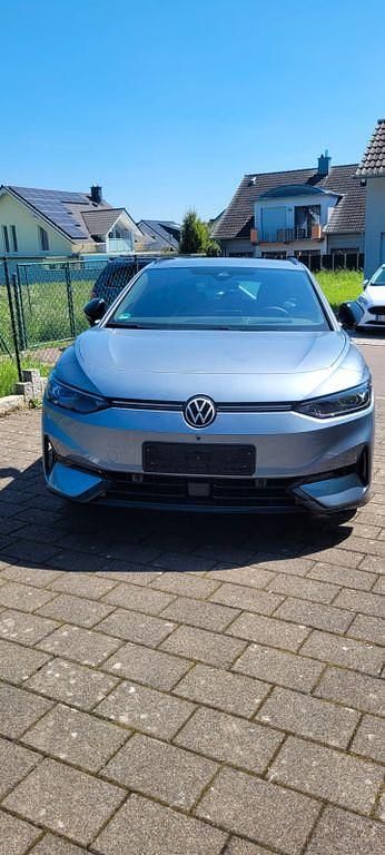 Silber Gebraucht 2025 VW ID.7 Pro Limousine | 49.700 € (Fairer Preis) - Bild 1/4