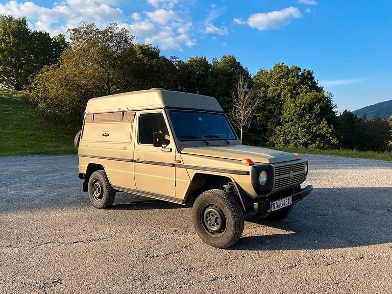 Beige Gebraucht 1999 Mercedes G230 SUV | 34.900 € - Bild 1/4