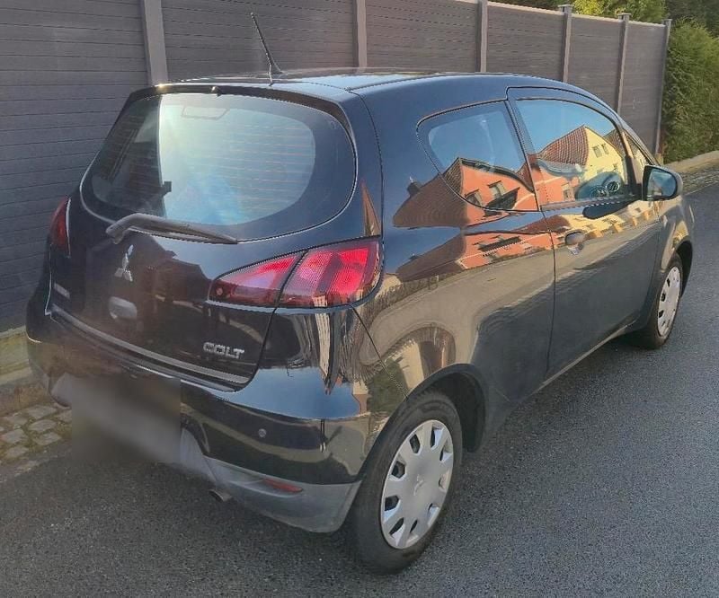 Gebraucht Mitsubishi Colt 95 PS (69 kW) 2009 Schwarz Kleinwagen