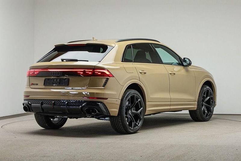 Neu Audi RS Q8 Performance 640 PS (470 kW) 2026 Gold SUV