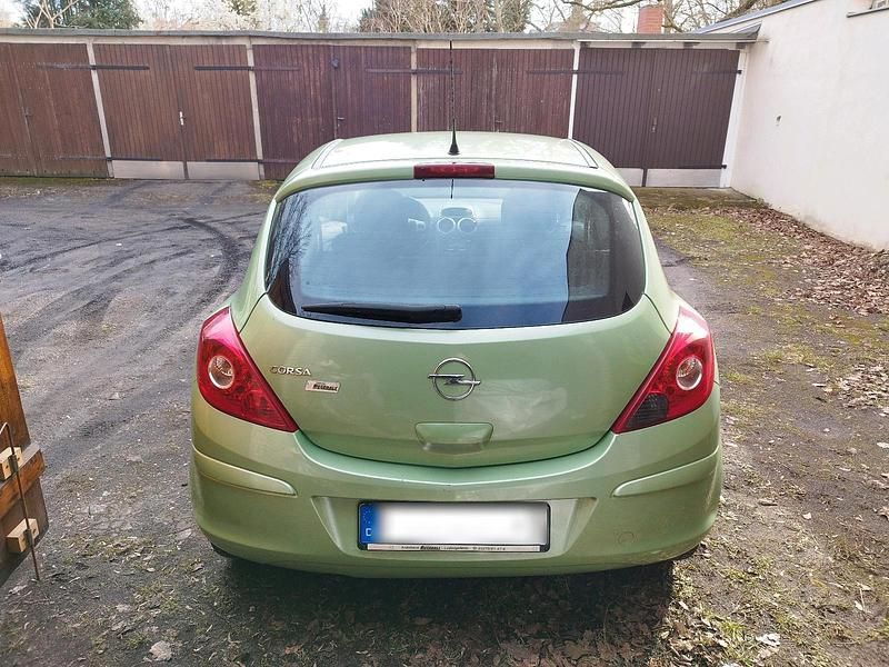 Gebraucht Opel Corsa 80 PS (58 kW) 2009 Grün Kleinwagen