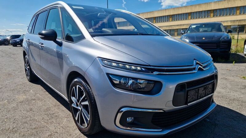 Grau Gebraucht 2022 Citroën Grand C4 Picasso Shine Van / Kleinbus | 18.999 € (Fairer Preis) - Bild 1/4