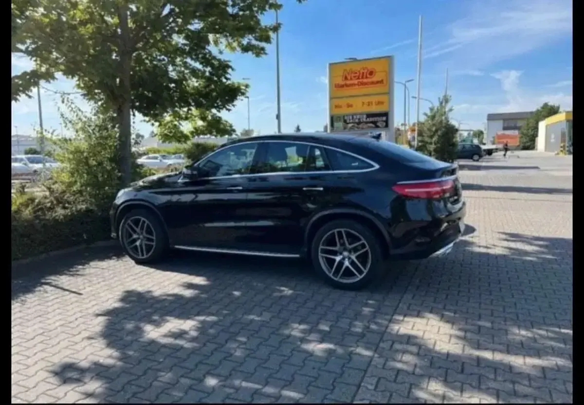 Gebraucht Mercedes GLE350 258 PS (189 kW) 2015 Schwarz SUV