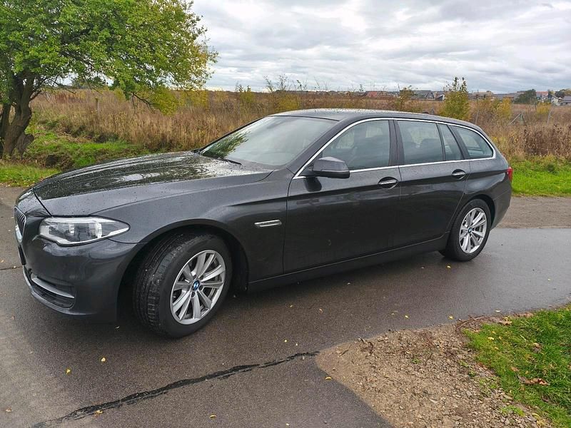 Grau Gebraucht 2015 BMW 525 Kombi | 9.000 € (Superpreis) - Bild 1/4