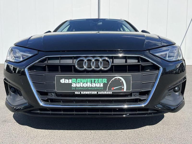 Gebraucht Audi A4 150 PS (110 kW) 2022 Mythosschwarz Kombi