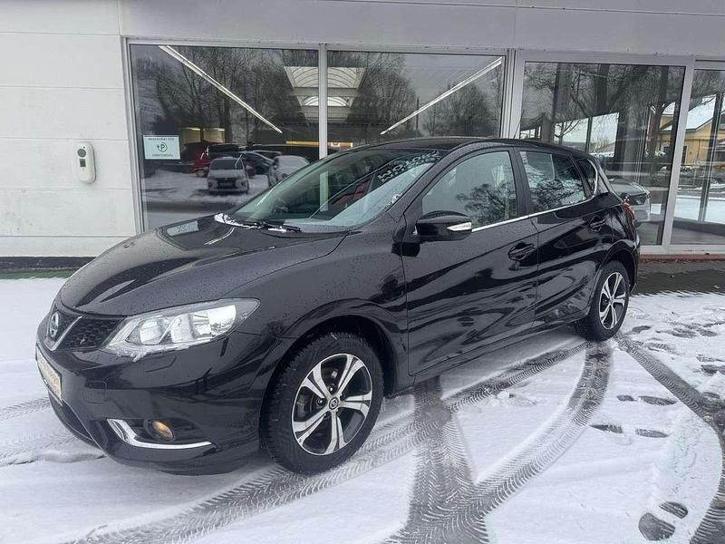 Gebraucht Nissan Pulsar Acenta 116 PS (85 kW) 2015 Black (m) Kleinwagen