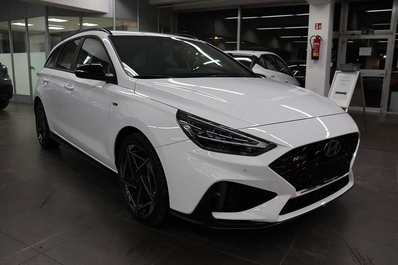 Neu Hyundai i30 N Line 140 PS (102 kW) 2025 Atlas weiß Kombi