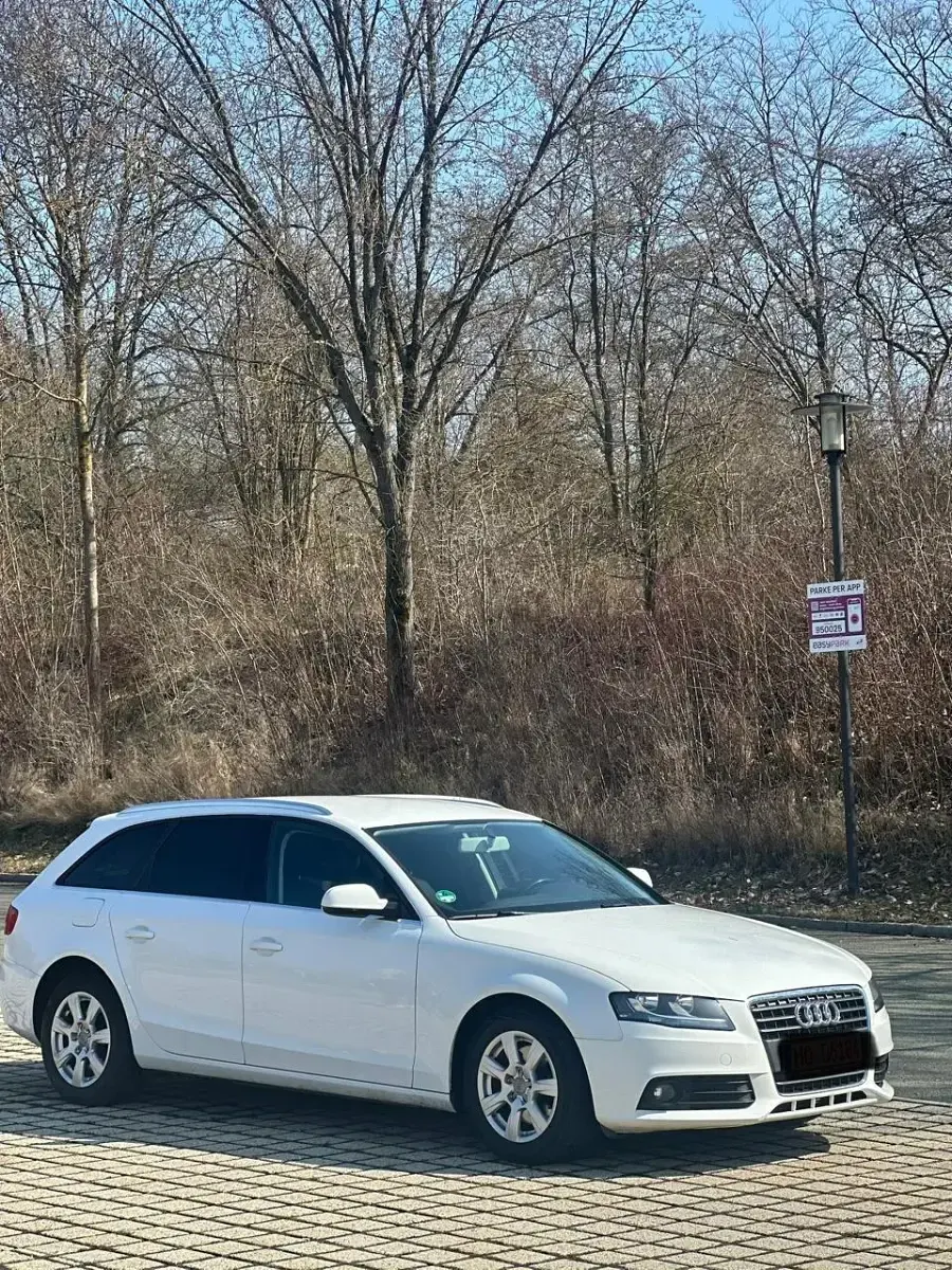Gebraucht Audi A4 160 PS (117 kW) 2011 Andere farben Kombi