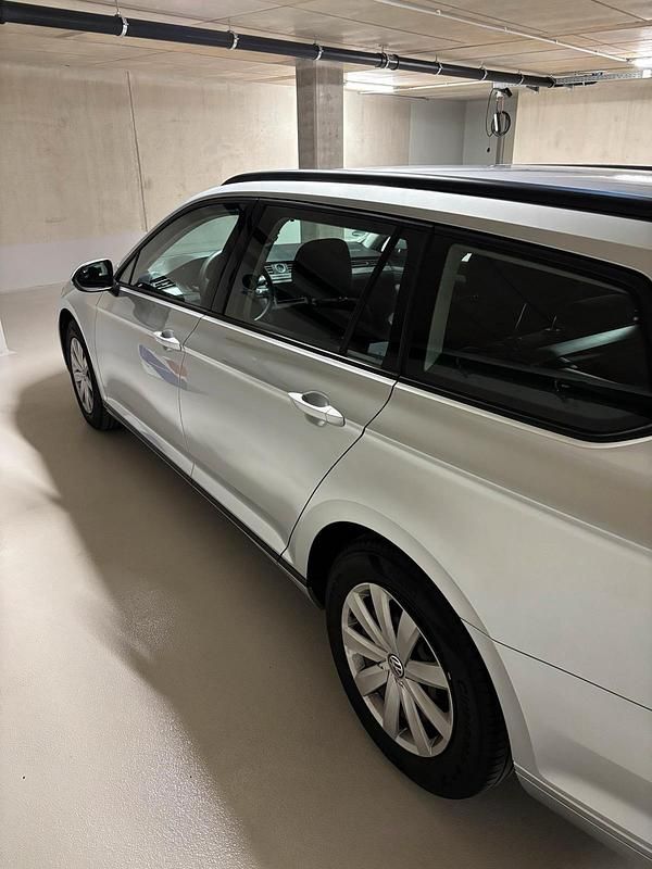 Gebraucht VW Passat 150 PS (110 kW) 2016 Silber Kombi