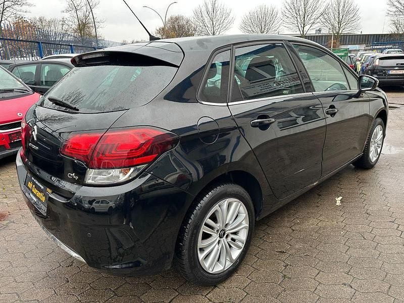 Gebraucht Citroën C4 SELECTION 110 PS (80 kW) 2017 Schwarz Kleinwagen