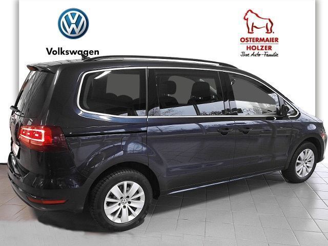 Gebraucht VW Sharan Comfortline 150 PS (110 kW) 2016 Blau metallic Van / Kleinbus