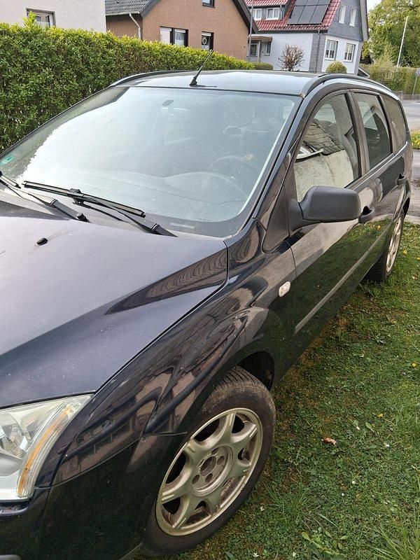 Usata Ford Focus 80 CV (58 kW) 2005 Blu Station wagon