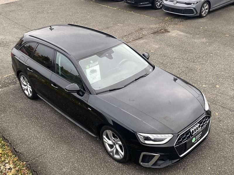 Second-hand Audi A4 S-Line 163 CP (119 kW) 2022 Negru Break