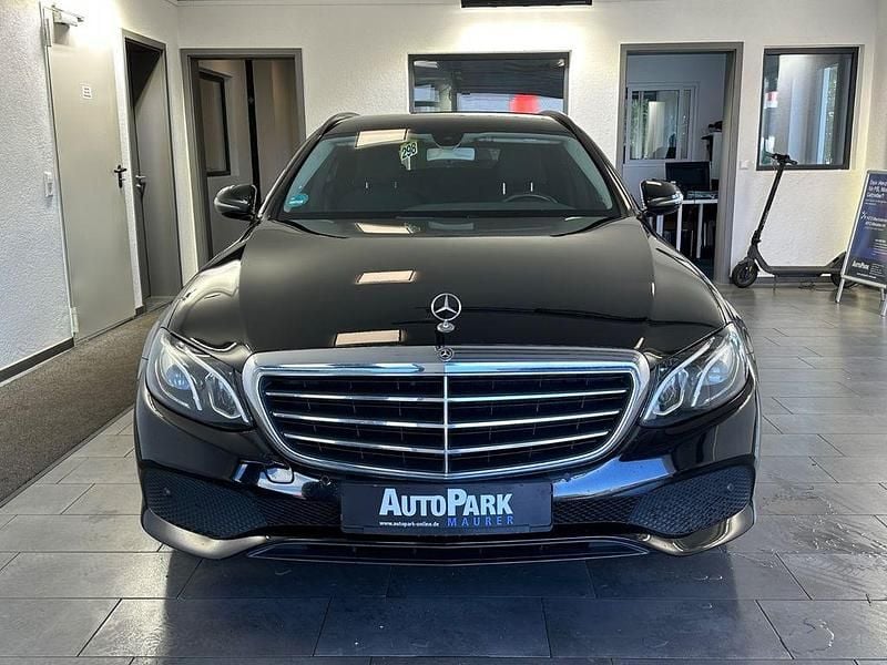 Gebraucht Mercedes E300 306 PS (225 kW) 2020 Schwarz Limousine