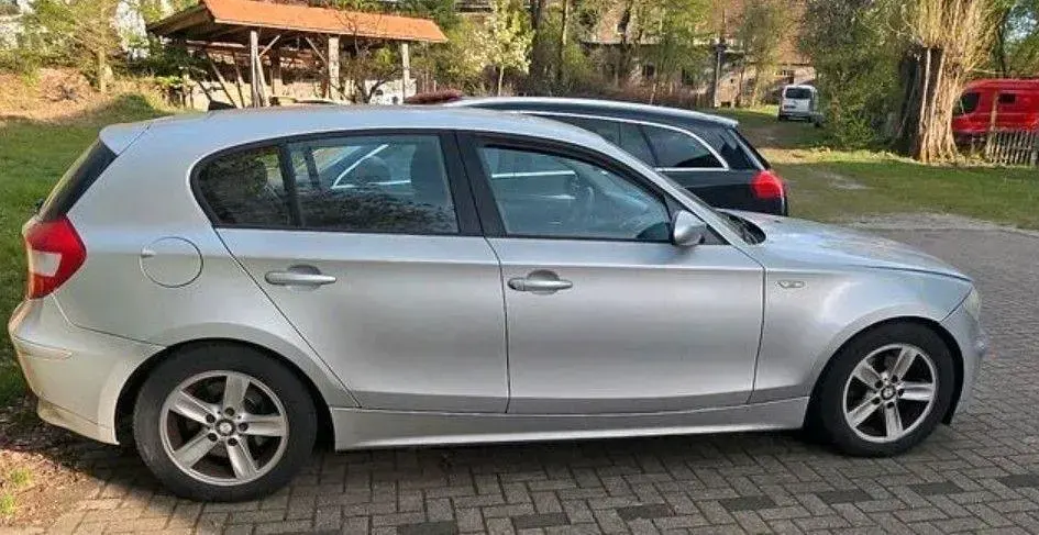 Gebraucht BMW 120 177 PS (130 kW) 2006 Silber Kleinwagen