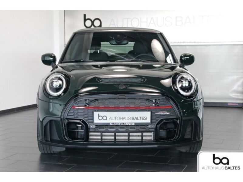 Gebraucht Mini John Cooper Works 231 PS (169 kW) 2024 Rebel green uni Kleinwagen