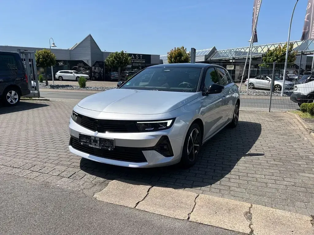 Gebraucht Opel Astra 131 PS (96 kW) 2025 Grau Kleinwagen