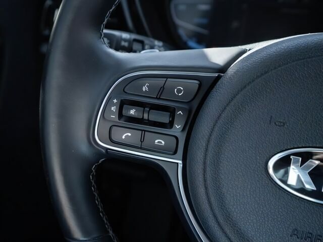 Gebraucht Kia Niro Vision 141 PS (103 kW) 2020 Weiß SUV