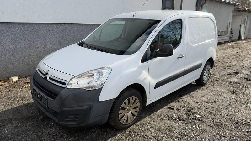 Gebraucht Citroën Berlingo 74 PS (54 kW) 2016 Weiß Van / Kleinbus