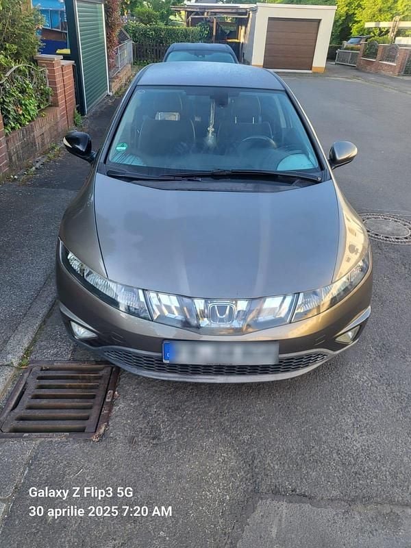 Grau Gebraucht 2008 Honda Civic Kleinwagen | 3.500 € (Fairer Preis) - Bild 1/4
