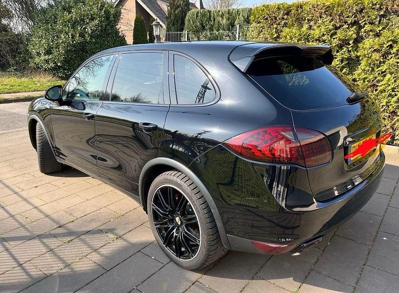 Gebraucht Porsche Cayenne 239 PS (175 kW) 2011 Schwarz SUV