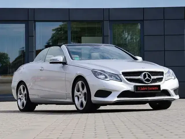 Gebraucht Mercedes E250 211 PS (155 kW) 2016 Iridiumsilber Cabrio