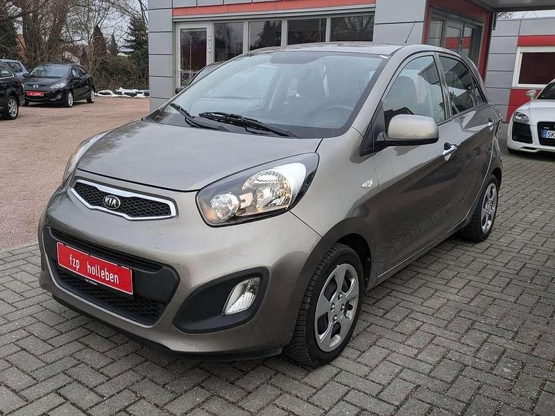 Titaniumsilber met. Gebraucht 2014 Kia Picanto FIFA World Cup Edition Kleinwagen | 6.990 € (Fairer Preis) - Bild 1/4