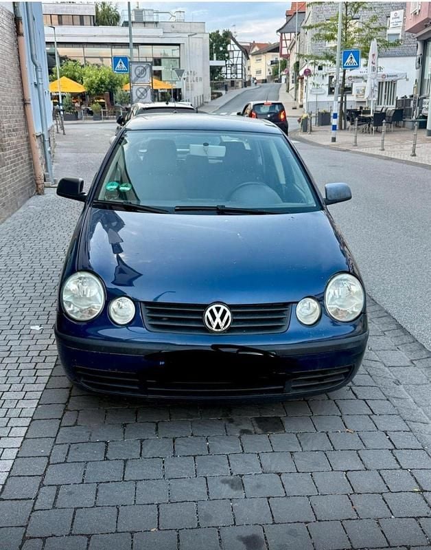 Gebraucht VW Polo 90 PS (66 kW) 2004 Blau Kleinwagen