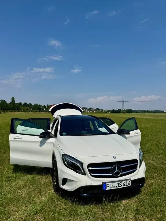 Gebraucht Mercedes GLA200 136 PS (100 kW) 2013 Weiß SUV