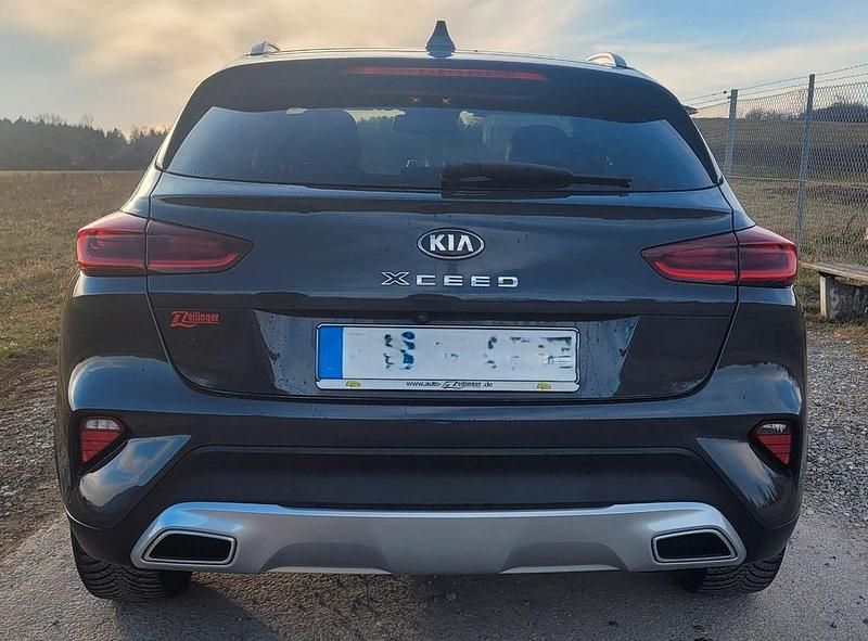 Gebraucht Kia XCeed Xdition 160 PS (117 kW) 2021 Grau SUV