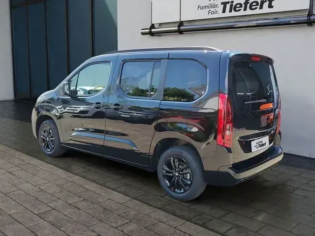 Neu Fiat Qubo Icon 131 PS (96 kW) 2026 Schwarz Van / Kleinbus