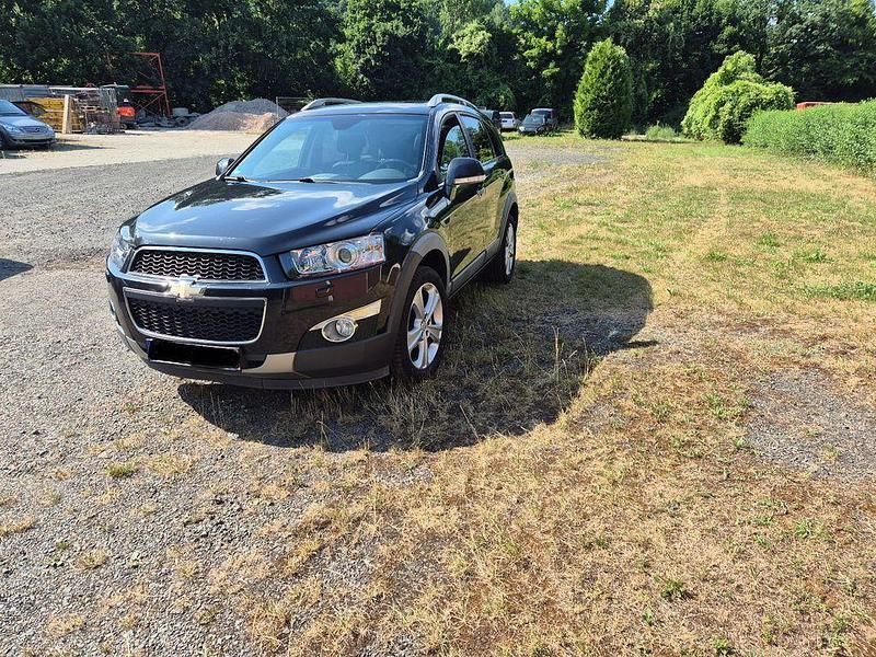 Schwarz Gebraucht 2012 Chevrolet Captiva LTZ SUV | 5.900 € (Guter Preis) - Bild 1/4