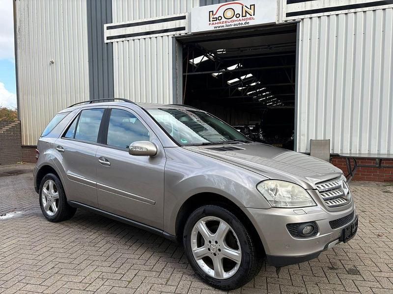 Silber Gebraucht 2007 Mercedes ML320 SUV | 5.900 € (Guter Preis) - Bild 1/4