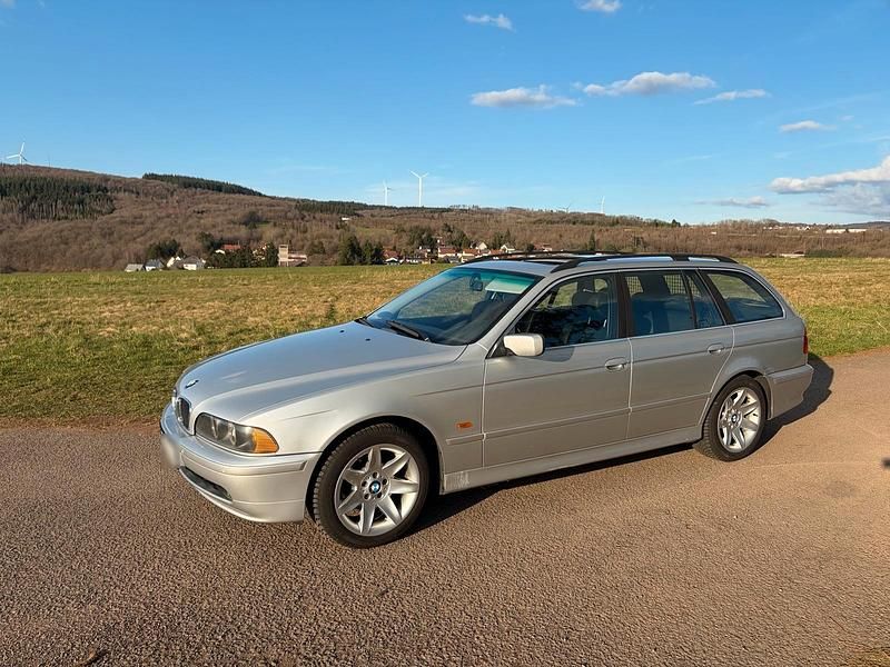 Gebraucht BMW 525 192 PS (141 kW) 2000 Silber Kombi