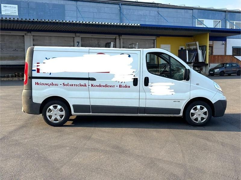 Gebraucht Renault Trafic 114 PS (83 kW) 2013 Weiß Van / Kleinbus