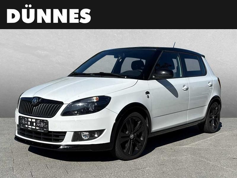 Weiß (moonweiß metallic) Gebraucht 2014 Skoda Fabia Monte Carlo Kleinwagen | 7.825 € (Fairer Preis) - Bild 1/4