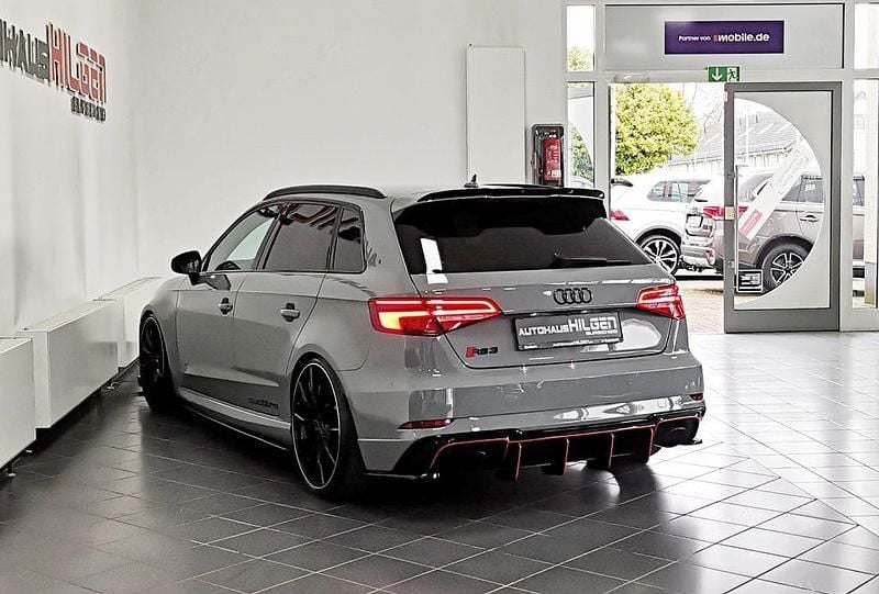 Gebraucht Audi RS3 Sport 400 PS (294 kW) 2017 Nardograu Limousine