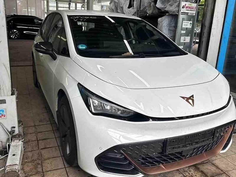 Gebraucht Cupra Born 150 kW (204 PS) 2022 Eisweiß Kleinwagen