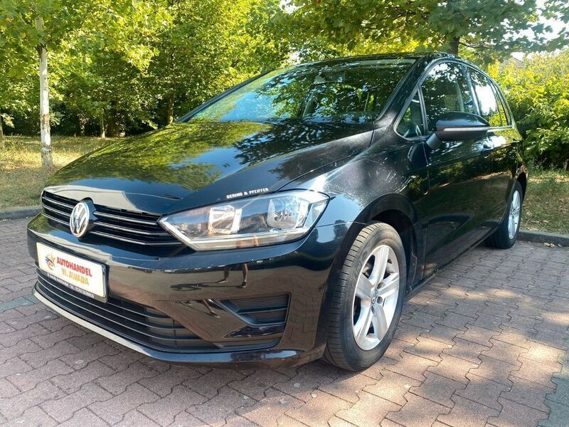 Schwarz Gebraucht 2015 VW Golf Sportsvan Trendline Van / Kleinbus | 6.599 € (Guter Preis) - Bild 1/4