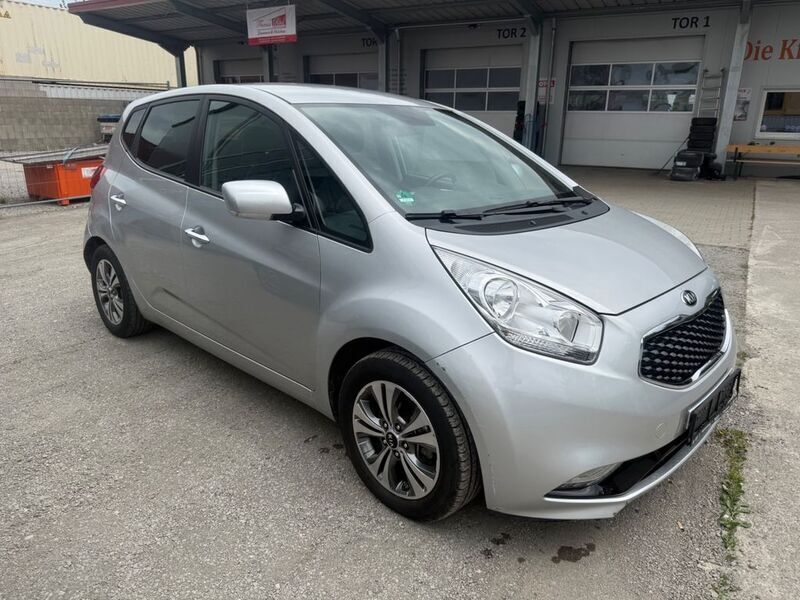 Silber Gebraucht 2015 Kia Venga Kleinwagen | 7.999 € (Superpreis) - Bild 1/4